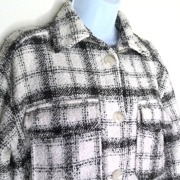 H&M Boucle Jacket Textured Tweed Black & White Plaid Button Front Pockets EUC  S - Picture 2 of 8